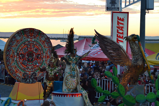 Desfile Carnaval La Paz 2015 plumajes ancestrales 24