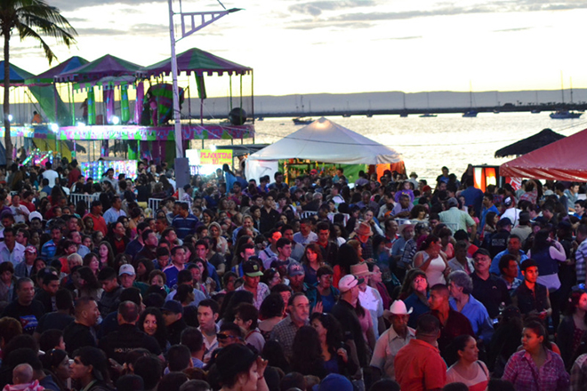 Desfile Carnaval La Paz 2015 plumajes ancestrales 43