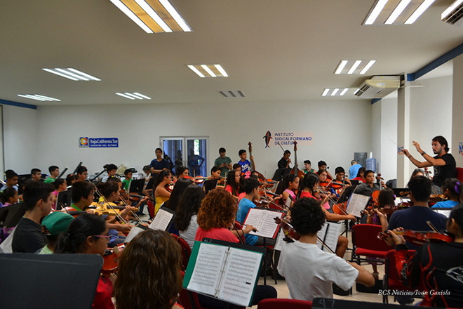 Esperanza Azteca orquesta niños 2