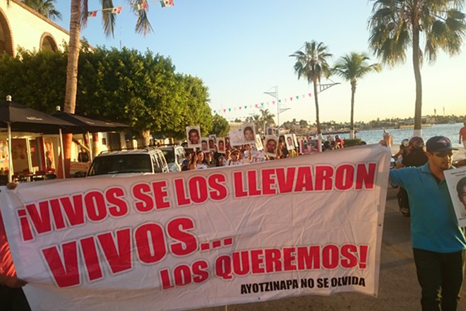 manifestacion ayotzinapa5