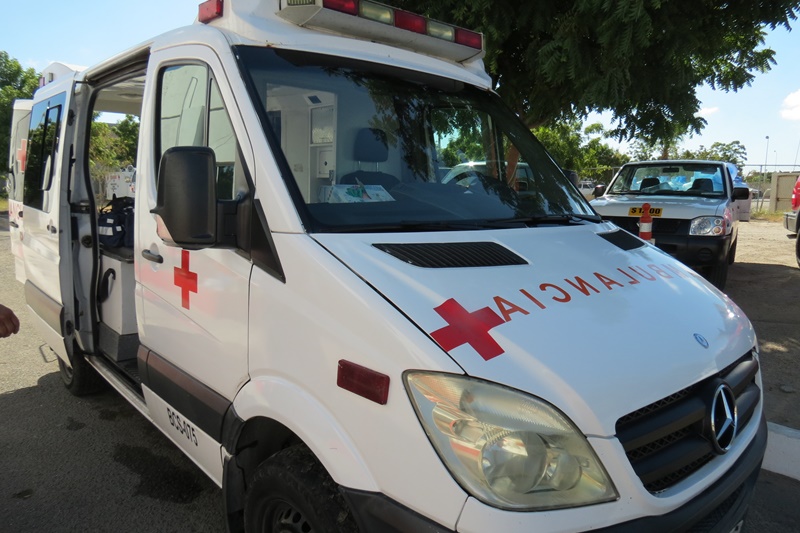 cruz roja ambulancia