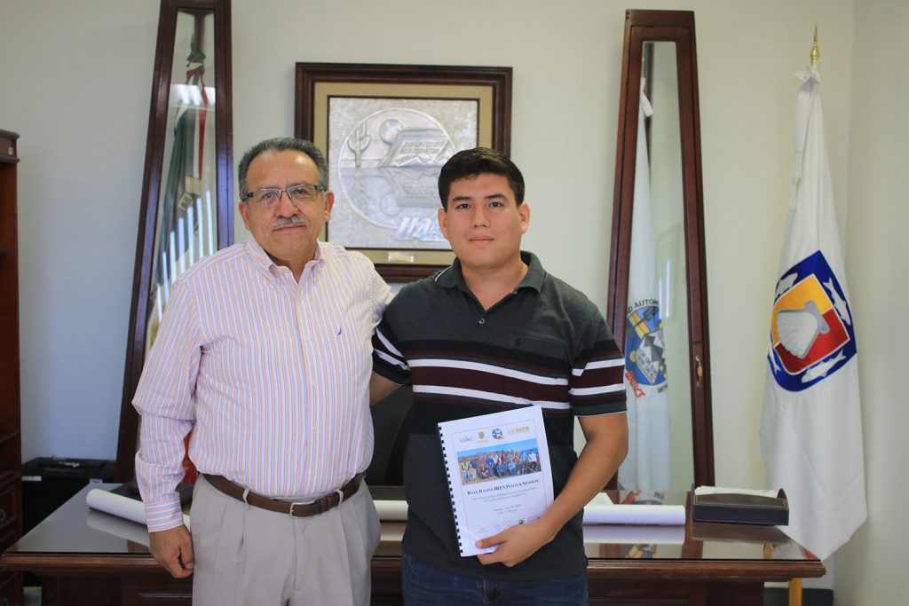 rector de la UABCS, Dante Salgado Y Yahil Hernández, egresado de la carrera de Geología