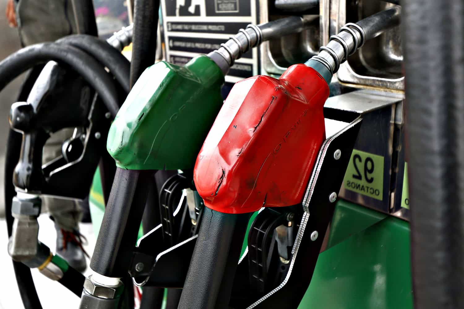 Profeco exhibe a 2 gasolineras en la paz que no se dejaron revisar; recibieron multas - bcs noticias
